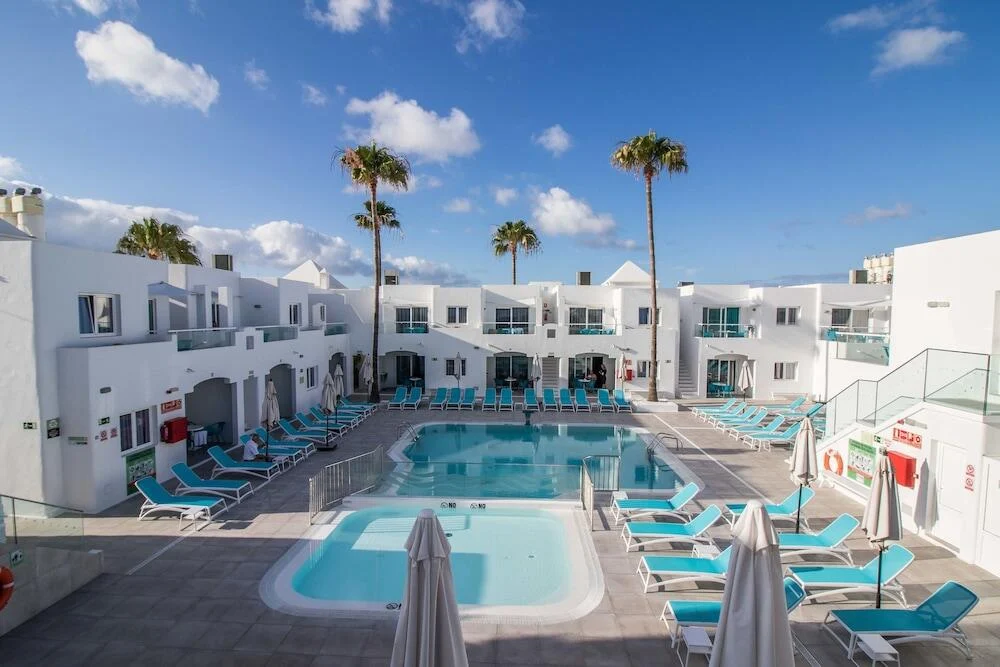 ¡Lanzarote: 6 Días y 5 Noches en Apartamento con cocina totalmente equipada!