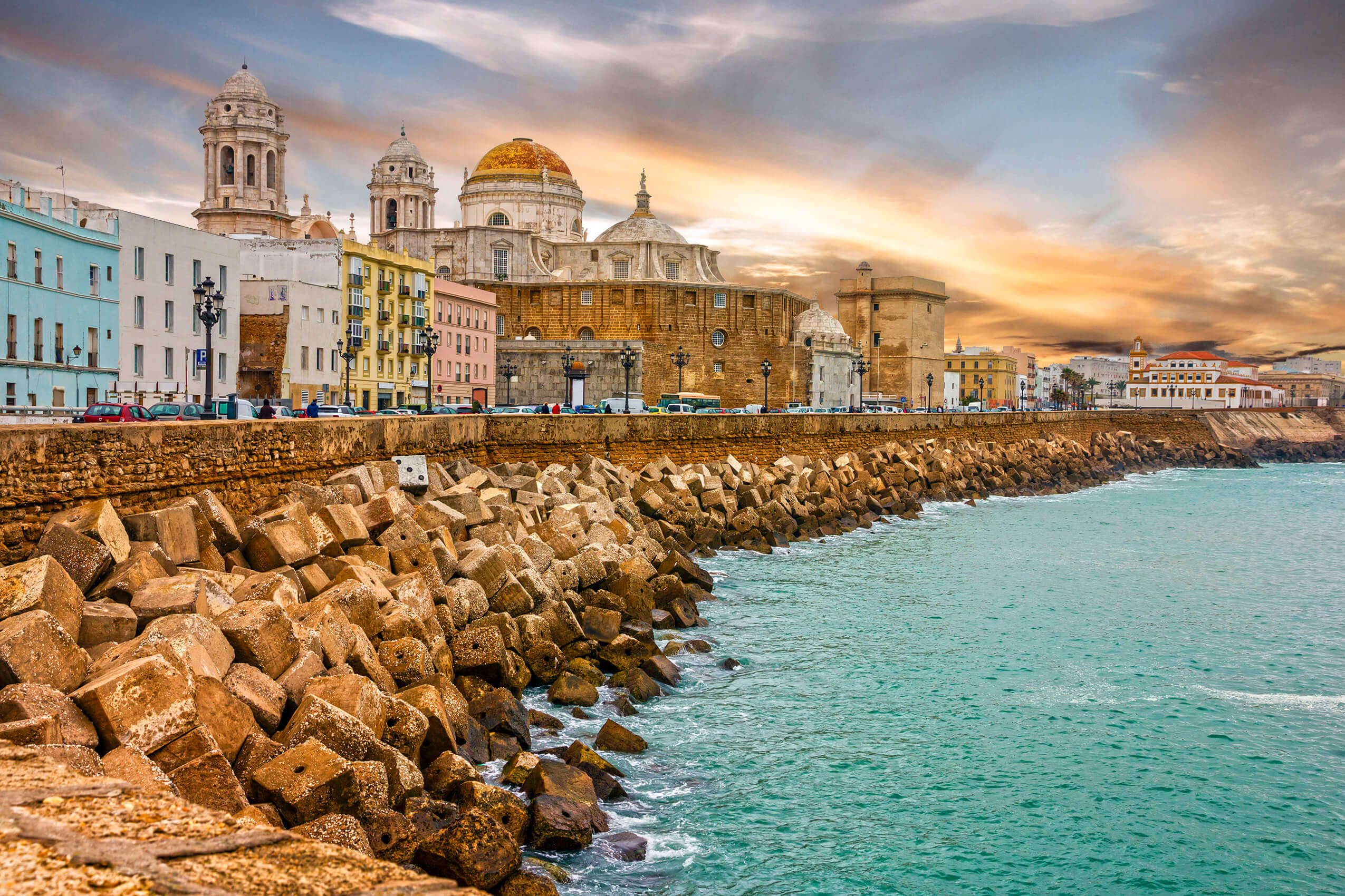 Puente de Mayo en Sancti Petri (Cádiz): ¡4 días y 3 noches en Hotel 4*, junto a la Playa, con Media Pensión!