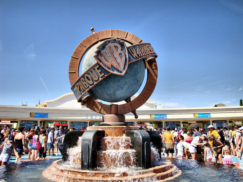 ¡OFERTON A LA WARNER! Desde 2 días y 1 noche en Hotel 3* en Solo Alojamiento o con Desayuno + Entradas al Parque Warner de 2 días. ¡Niños alojamiento GRATUITO!