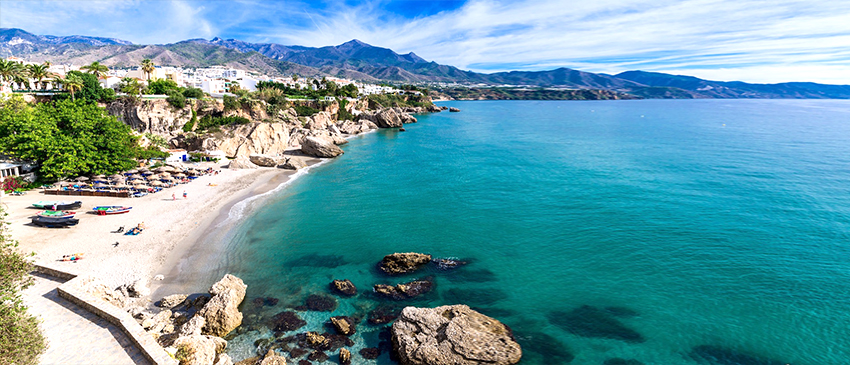¡7 Días y 6 Noches en Nerja en Hotel 3* con Desayuno o Media Pensión + Sesión de Spa incluida!