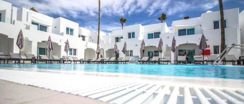 ¡Lanzarote: 6 Días y 5 Noches en Apartamento con cocina totalmente equipada!