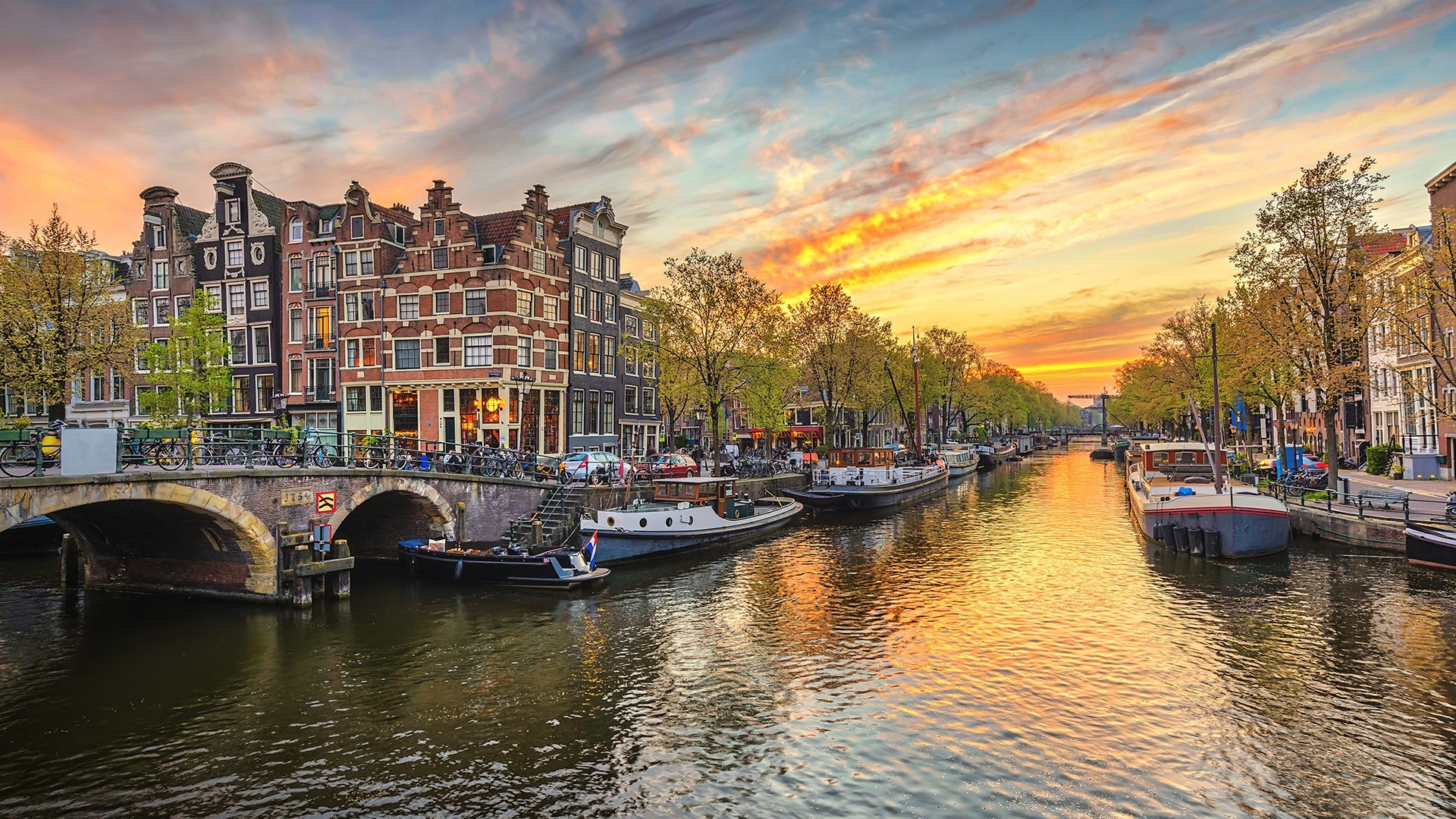 Escapada a Amsterdam: Elige 2, 3 o 4 noches en hotel 3* + Vuelos + Tour gratuito...